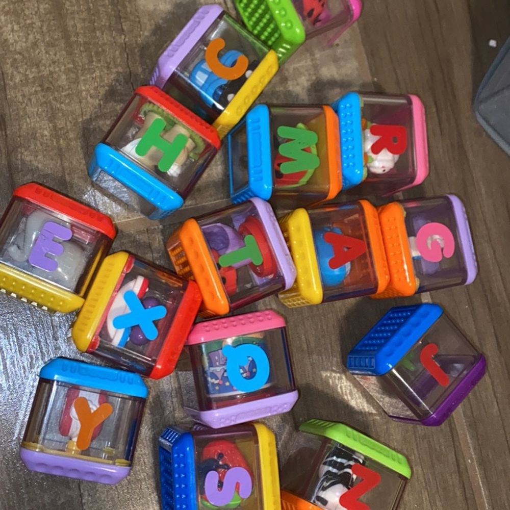 Fisher price peek a boo blocks